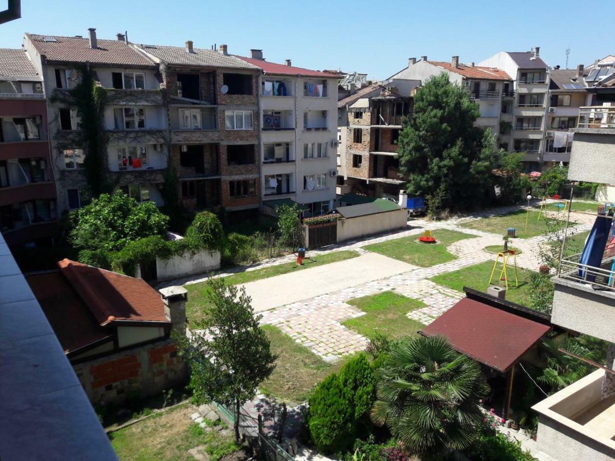 Къща за гости Петрови Приморско Екстериор снимка